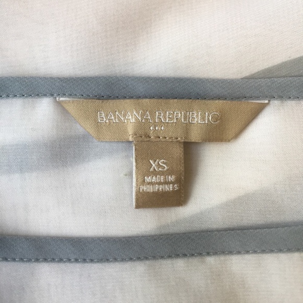 Banana Republic Factory Top - Picture 3 of 4